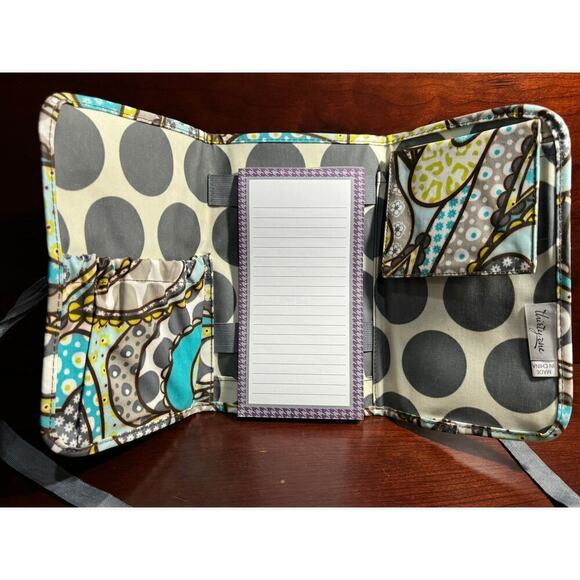 Thirty-One Fold and Go Organizer Tri Fold Note Pad Heart Pattern Tie Closure - Picture 4 of 6